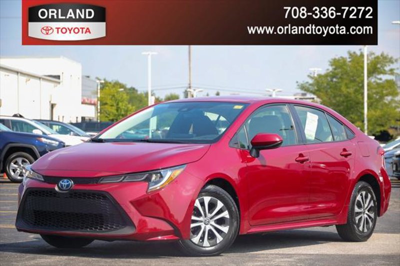 Certified 2022 Toyota Corolla LE image 1
