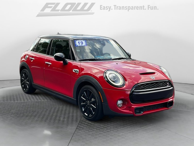 Used 2019 MINI Cooper S w/ Premium Package image 1