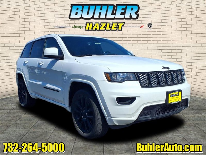 Certified 2022 Jeep Grand Cherokee Laredo X image 1