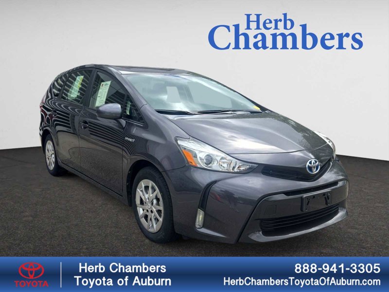 Used 2017 Toyota Prius V Three image 1