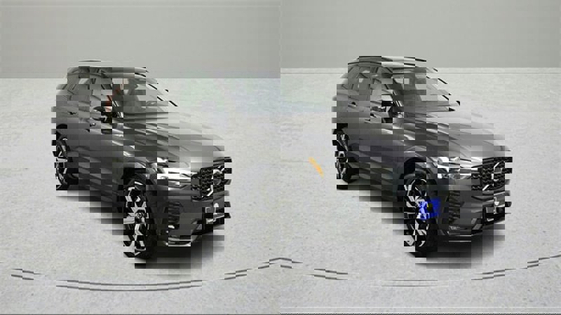 Certified 2025 Volvo XC60 B5 Ultra w/ Protection Package Premier image 1