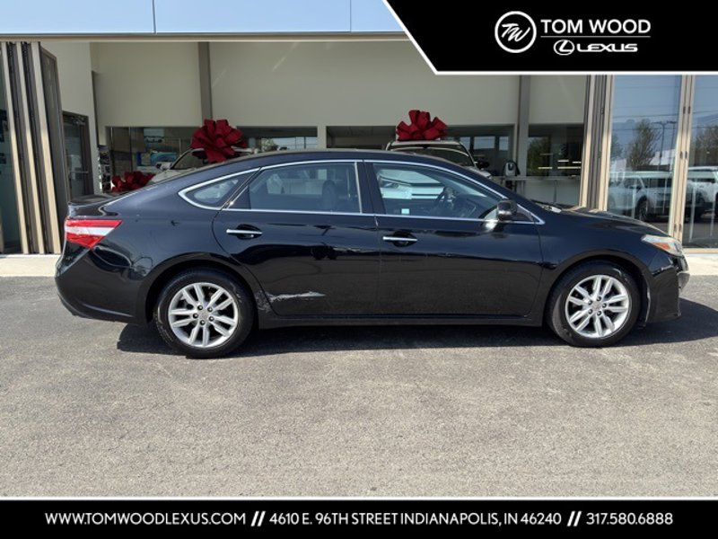 Used 2014 Toyota Avalon XLE Premium image 1