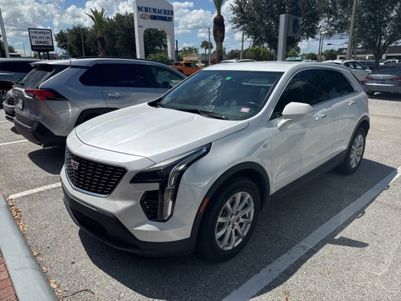 Used 2021 Cadillac XT4 Luxury w/ Cold Weather Package image 1