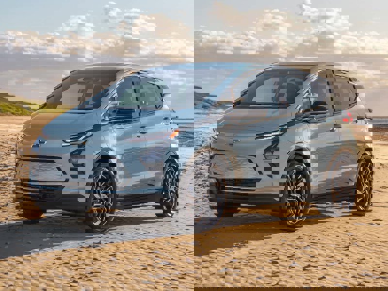 Used 2023 Chevrolet Bolt LT w/ Driver Confidence Package image 1