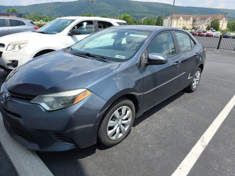 Used 2015 Toyota Corolla LE image 1