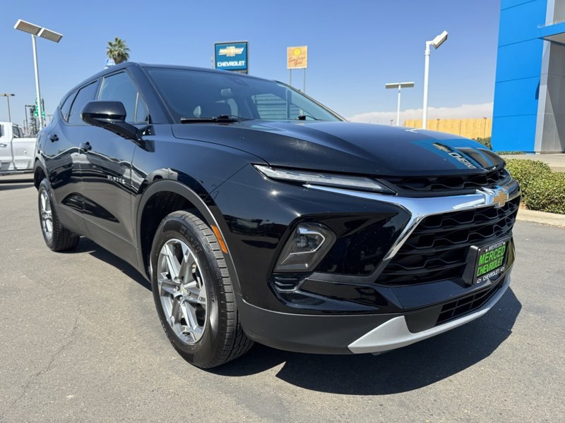 Used 2023 Chevrolet Blazer LT image 1