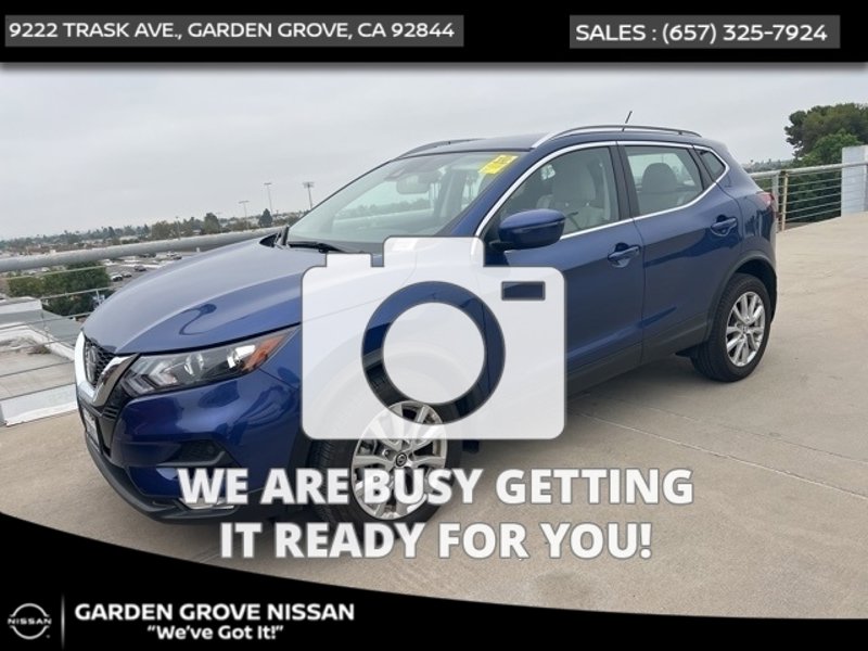 Certified 2022 Nissan Rogue Sport SV image 1