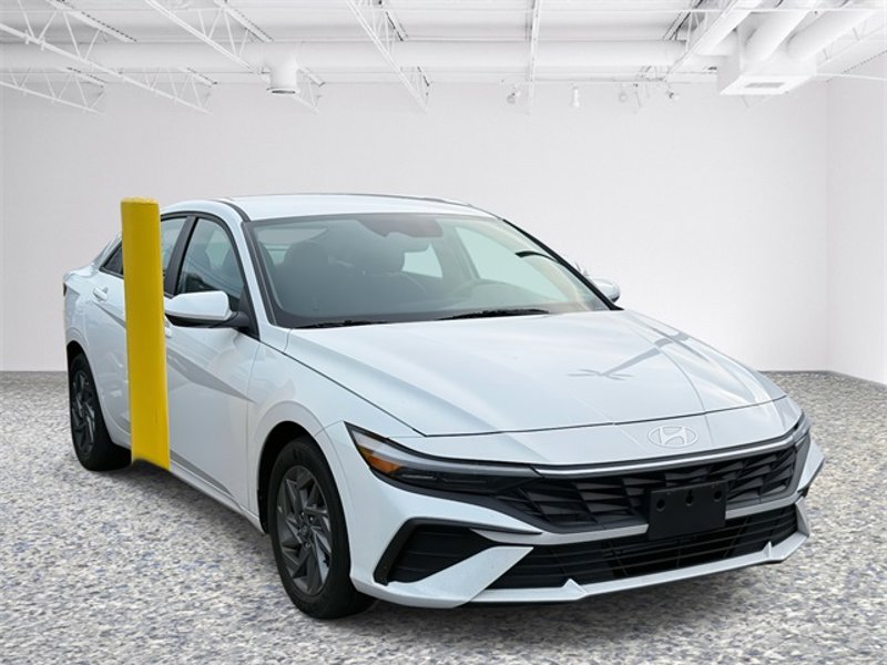 Certified 2024 Hyundai Elantra SEL image 1
