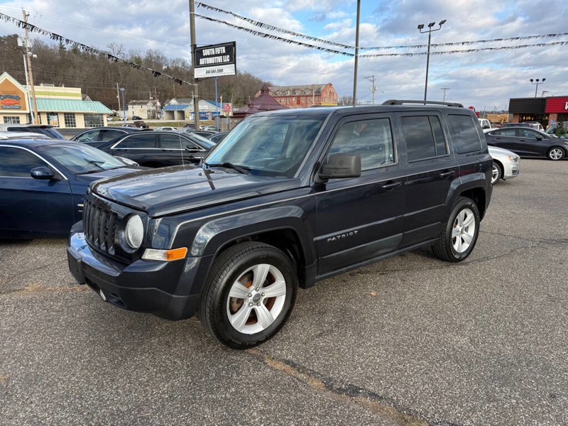 Used 2014 Jeep Patriot Latitude image 1
