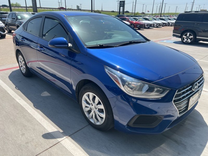 Certified 2022 Hyundai Accent SE image 1