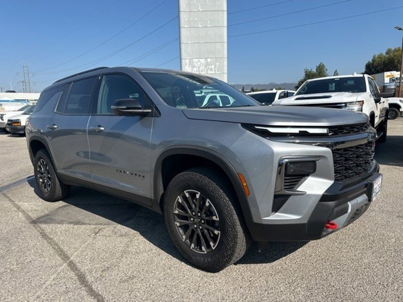 Certified 2024 Chevrolet Traverse Z71 image 1