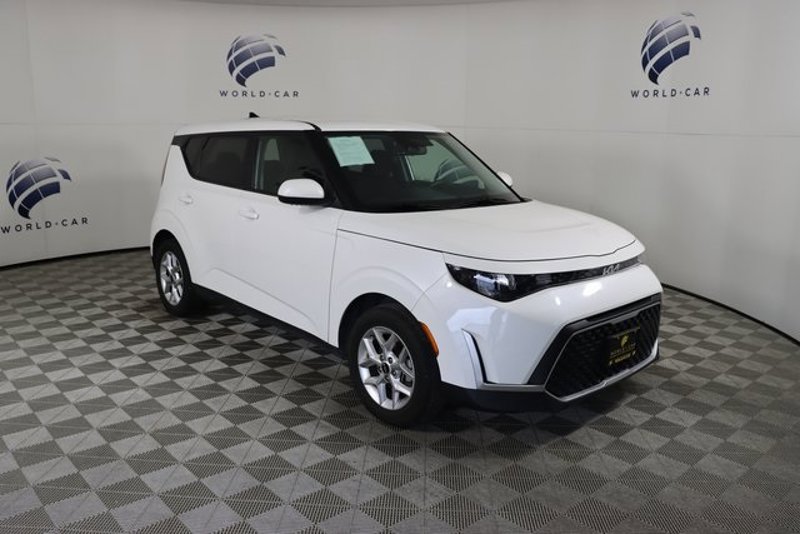 Certified 2023 Kia Soul LX w/ Option Group 015 image 1