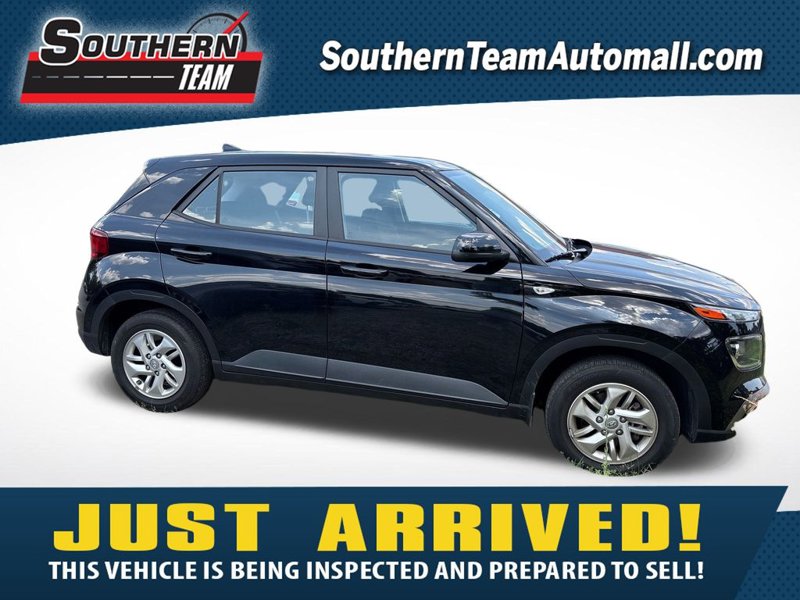 Used 2022 Hyundai Venue SE image 1