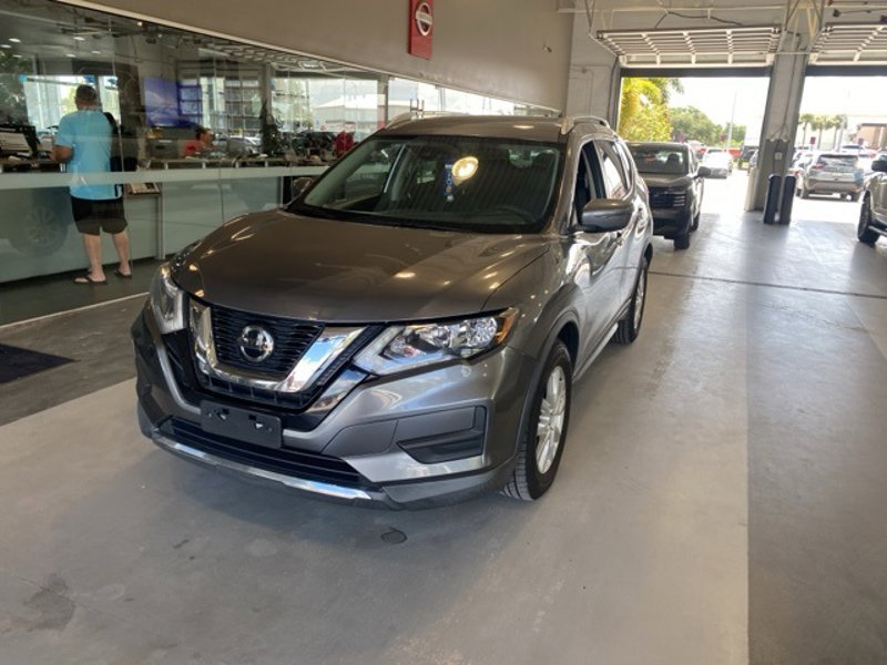 Certified 2020 Nissan Rogue SV image 1