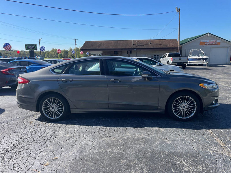 Used 2013 Ford Fusion SE image 1
