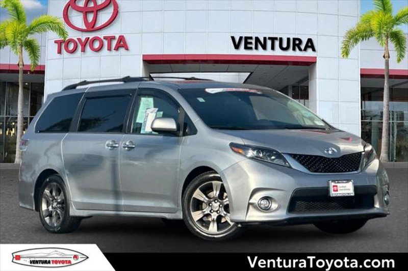 Certified 2016 Toyota Sienna SE image 1