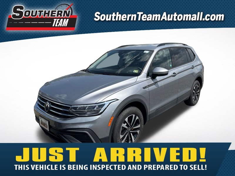 Used 2024 Volkswagen Tiguan S image 1