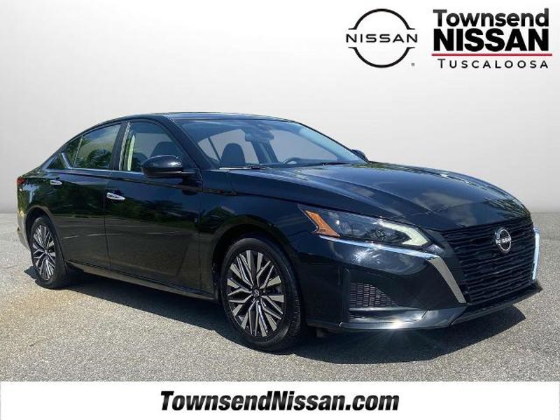 Certified 2023 Nissan Altima 2.5 SV image 1