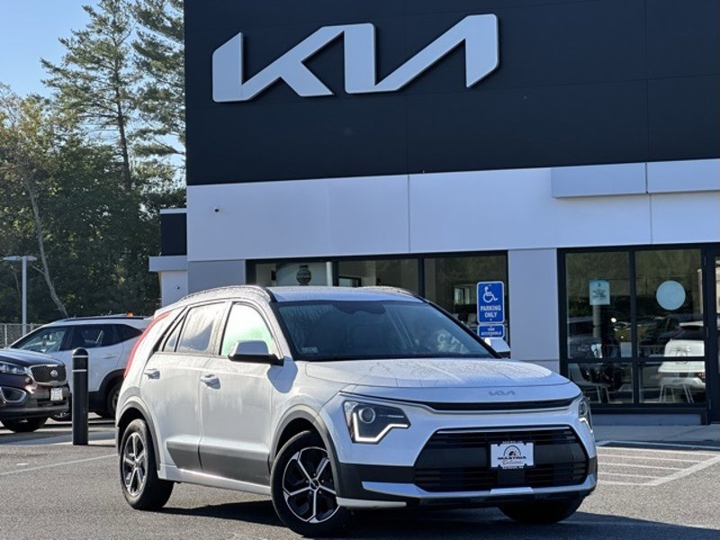 Certified 2023 Kia Niro EX image 1