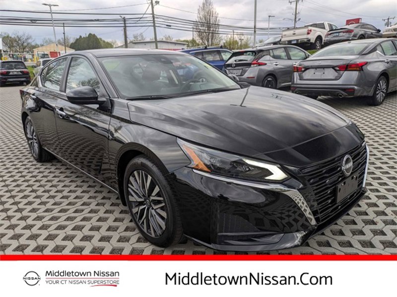 Certified 2023 Nissan Altima 2.5 SV image 1