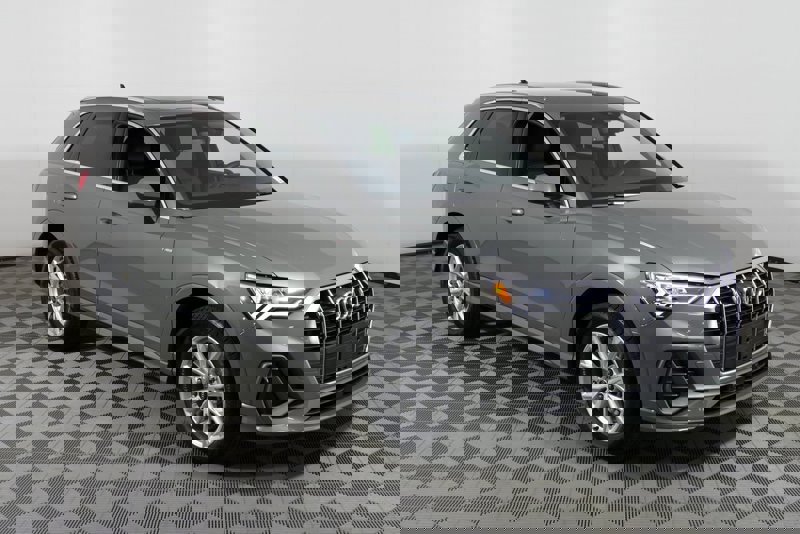 Certified 2024 Audi Q3 2.0T Premium Plus w/ Premium Plus Package image 1