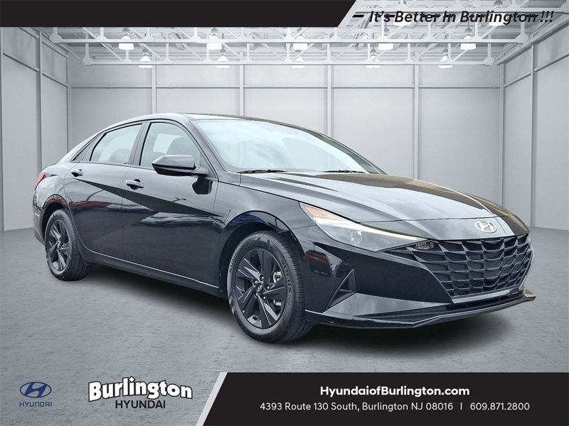 Certified 2022 Hyundai Elantra SEL image 1