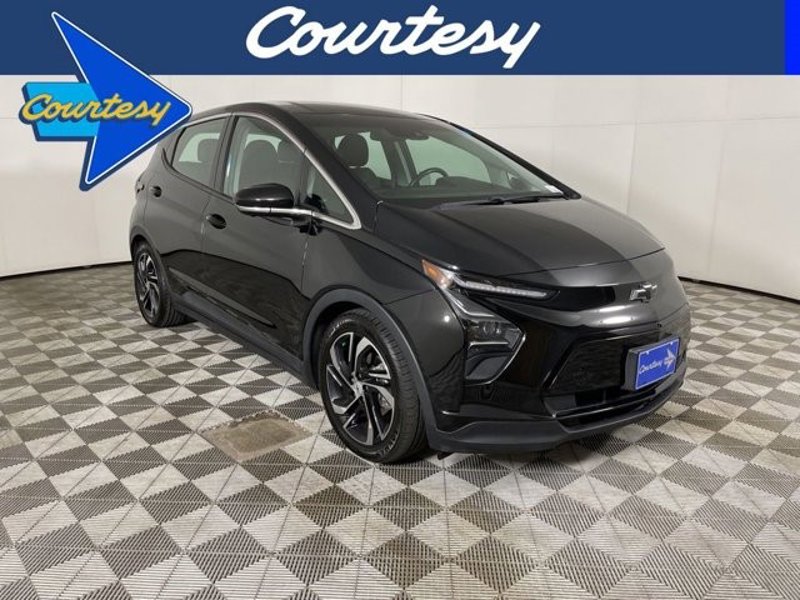 Certified 2023 Chevrolet Bolt LT image 1