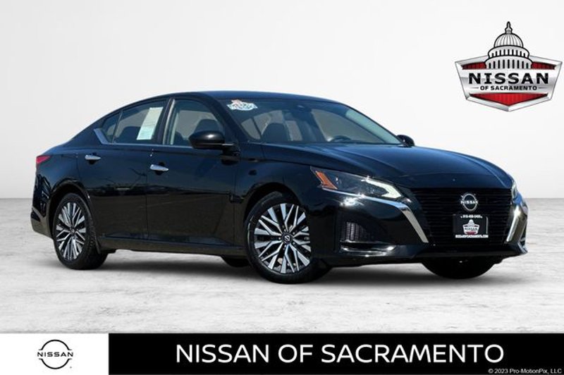 Used 2023 Nissan Altima 2.5 SV image 1