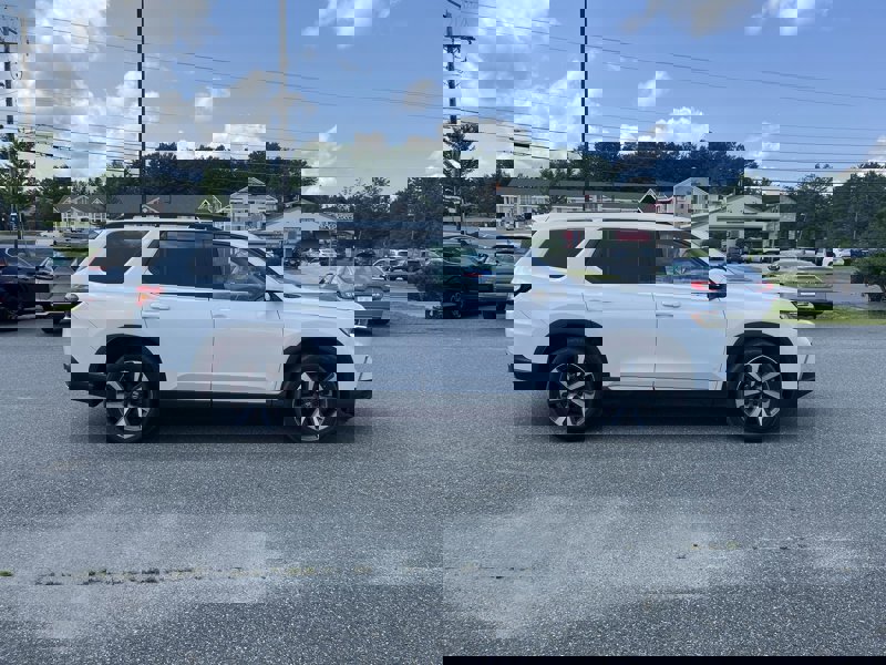 Certified 2023 Honda Pilot Touring image 1