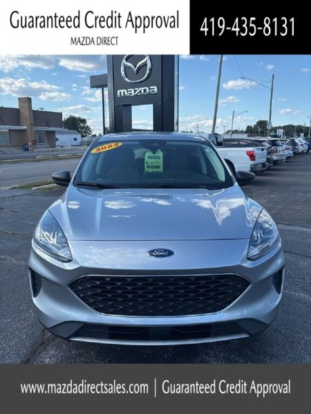 Used 2022 Ford Escape SE w/ Cold Weather Package image 1