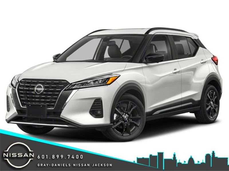 Used 2023 Nissan Kicks SR w/ Exterior Package image 1
