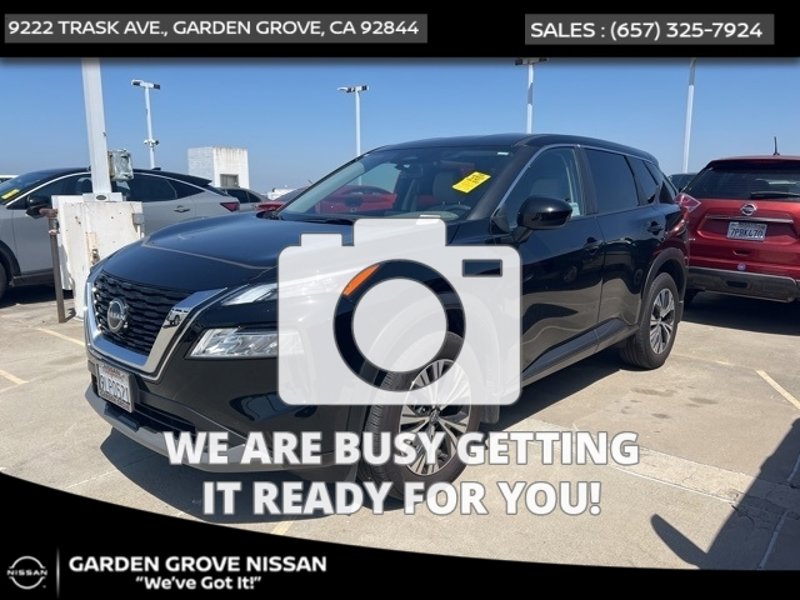 Certified 2023 Nissan Rogue SV image 1