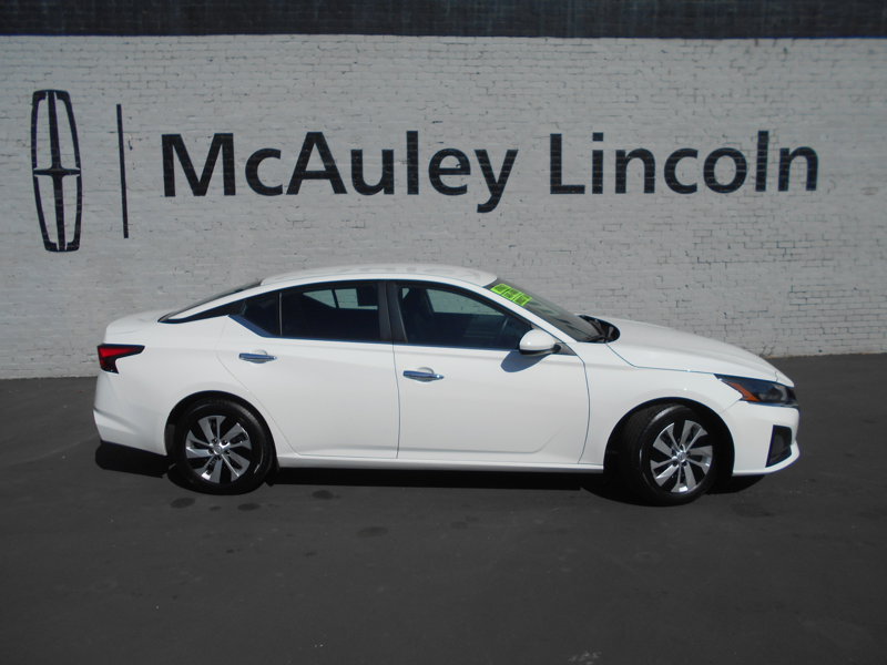 Used 2023 Nissan Altima 2.5 S image 1