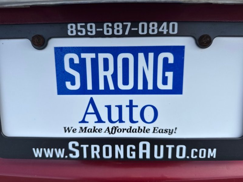 Used 2010 Ford Escape Limited image 1