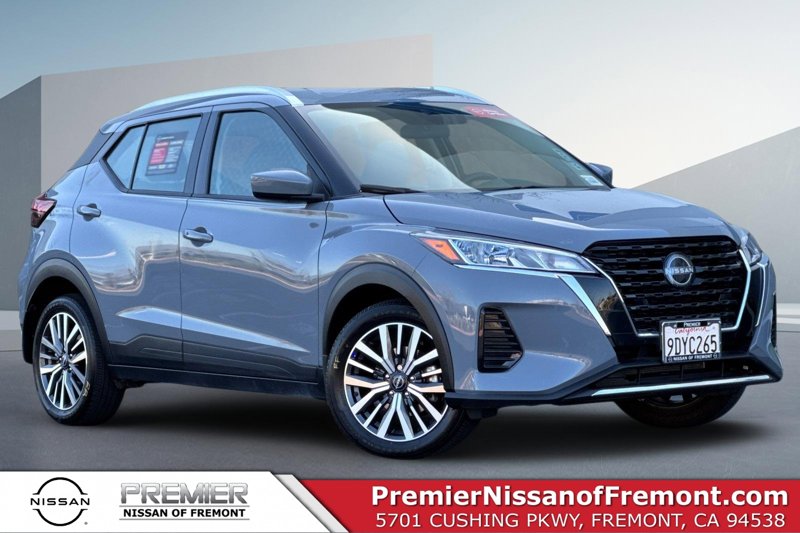 Certified 2023 Nissan Kicks SV image 1