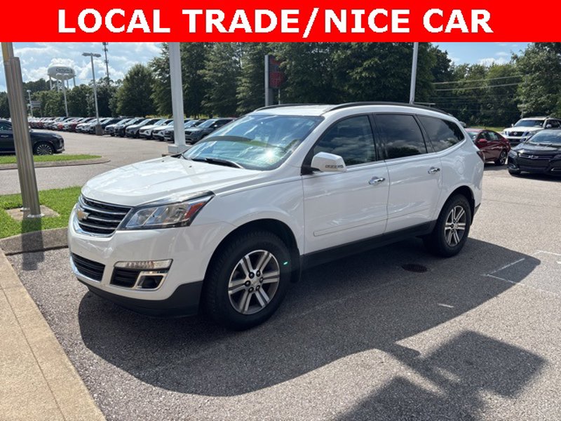 Used 2017 Chevrolet Traverse LT image 1