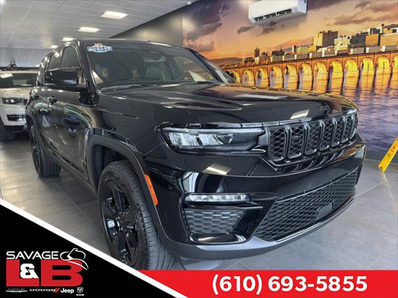 Certified 2024 Jeep Grand Cherokee Limited w/ Black Appearance Package image 1