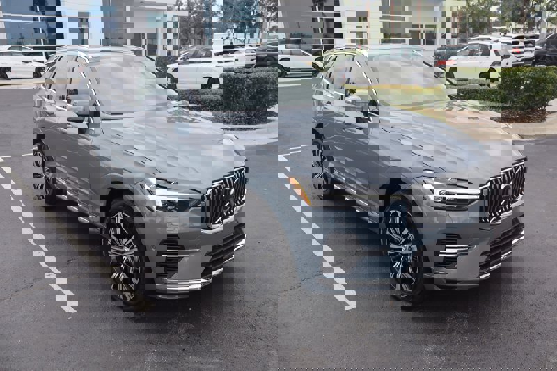 Certified 2023 Volvo XC60 T8 Plus w/ Protection Package Premier image 1