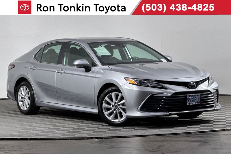 Certified 2024 Toyota Camry LE image 1