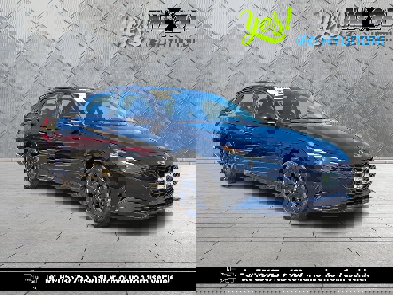Certified 2023 Hyundai Elantra SEL image 1