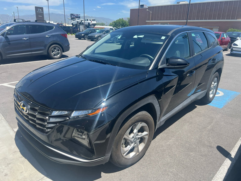 Certified 2023 Hyundai Tucson SE image 1