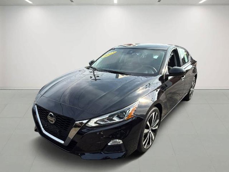 Certified 2022 Nissan Altima 2.5 SR image 1
