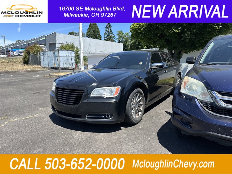 Used 2012 Chrysler 300 Limited image 1