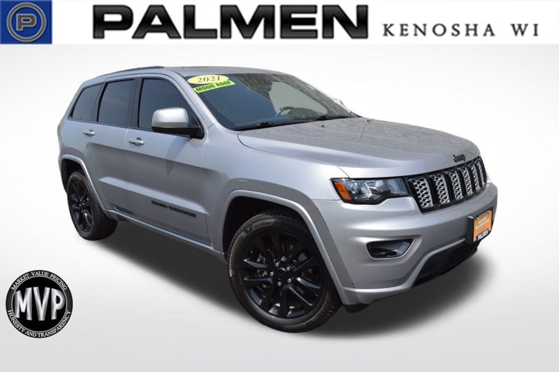Certified 2021 Jeep Grand Cherokee Laredo X image 1