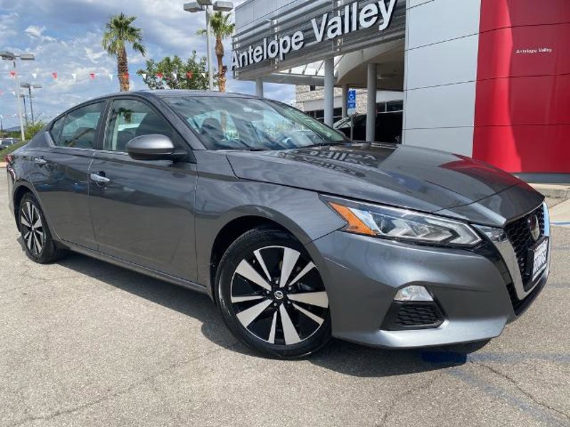 Certified 2022 Nissan Altima 2.5 SV image 1