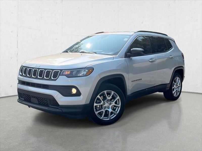 Certified 2024 Jeep Compass Latitude image 1