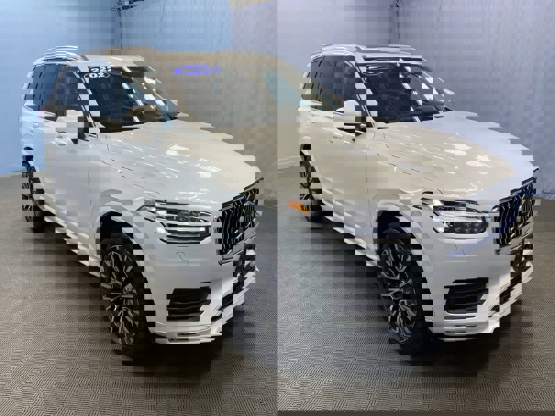 Certified 2022 Volvo XC90 T5 Momentum w/ Climate Package image 1