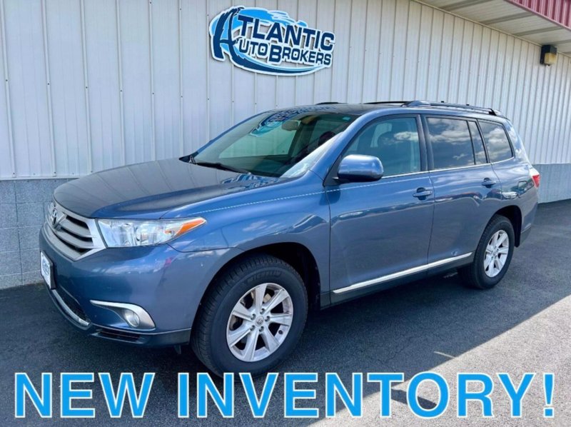Used 2012 Toyota Highlander SE image 1