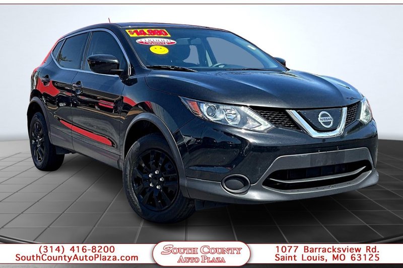 Used 2019 Nissan Rogue Sport S image 1