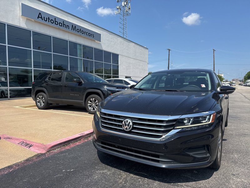 Used 2021 Volkswagen Passat 2.0T S image 1